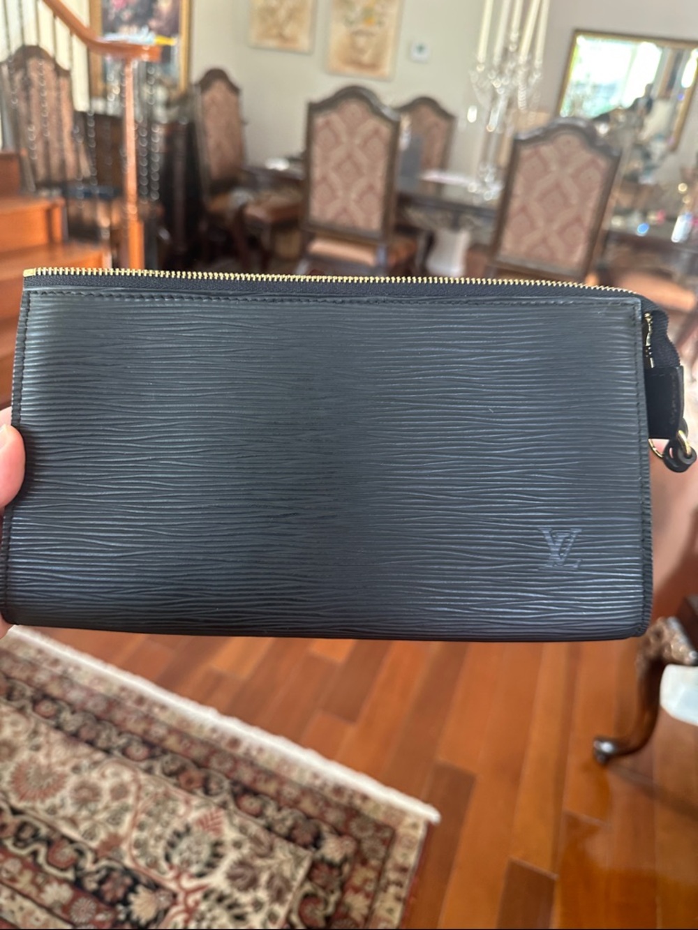 Louis Vuitton LV Monogram Pochette - Picture 2 of 13